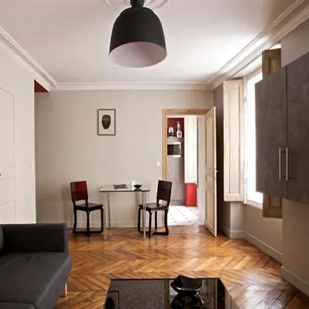 My Flat In - 8th Apartamento París