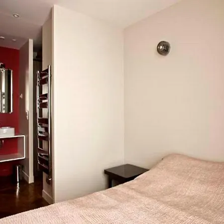 My Flat In - 8th *